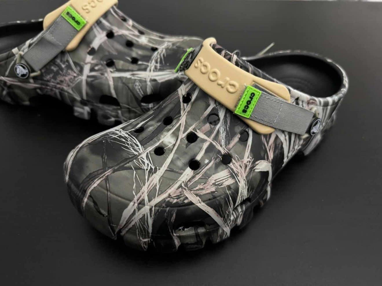 Crocs off road camo clog | Stock Outlet Egypt